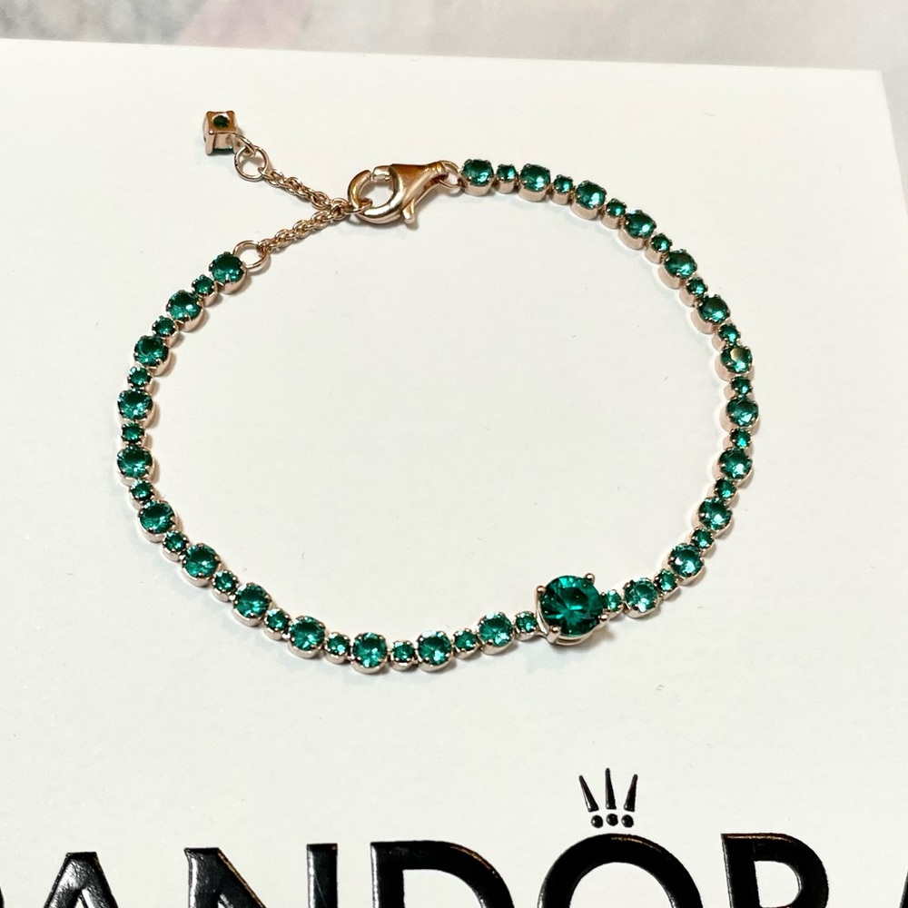 NIB PANDORA bracelet